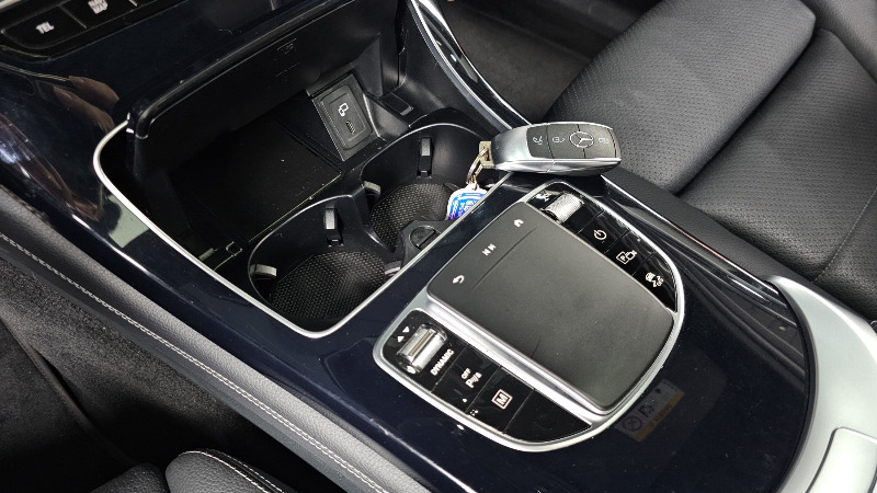 car Mercedes Benz GLC id53873 photo #16