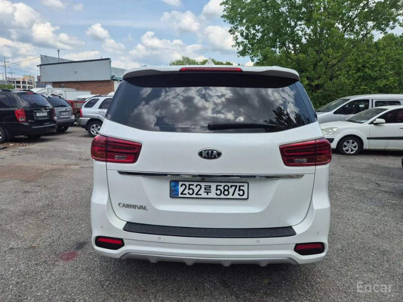 car KIA Carnival id53980 photo #4