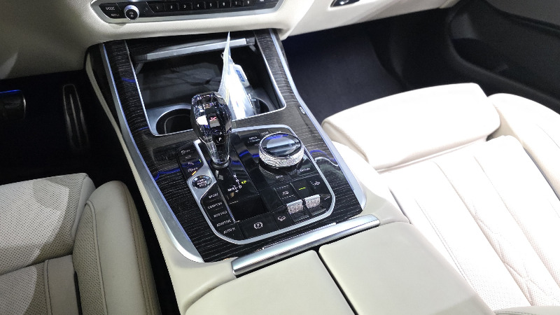 car BMW X7 id54020 photo #9