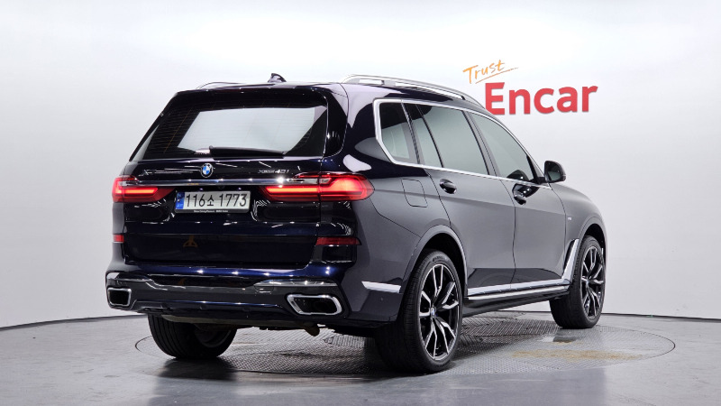 car BMW X7 id54029 photo #2