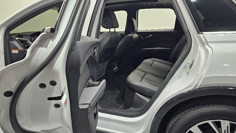 car Audi Q4 e-tron id54049 photo #11