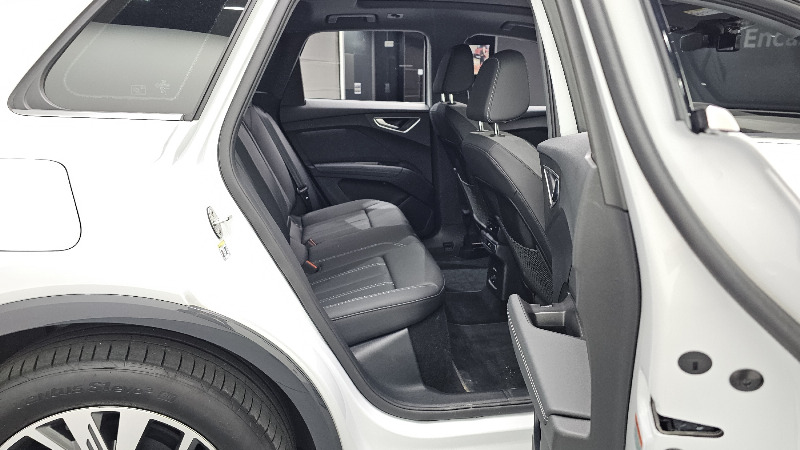car Audi Q4 e-tron id54049 photo #12