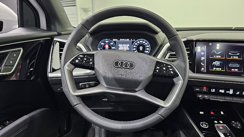 car Audi Q4 e-tron id54049 photo #13