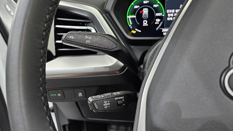 car Audi Q4 e-tron id54049 photo #17