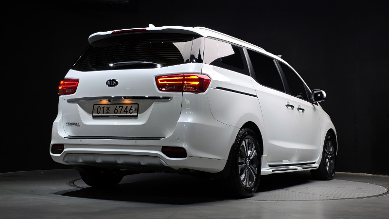 car KIA Carnival id54070 photo #2