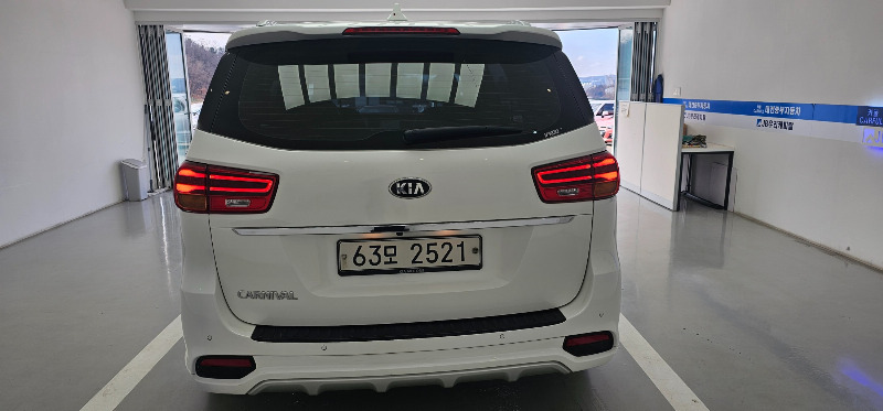 car KIA Carnival id54084 photo #2