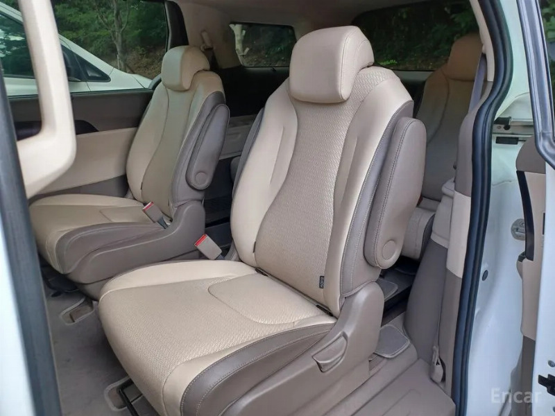 car KIA Carnival id54094 photo #11
