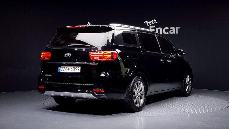 car KIA Carnival id54126 photo #2
