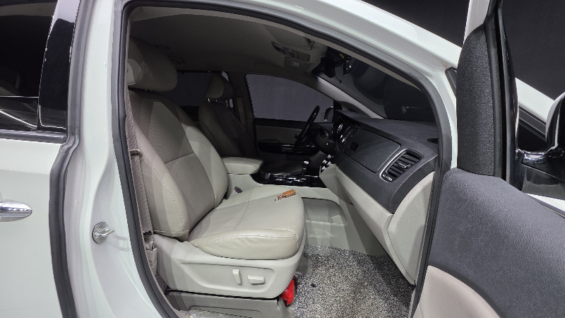 car KIA Carnival id54146 photo #10