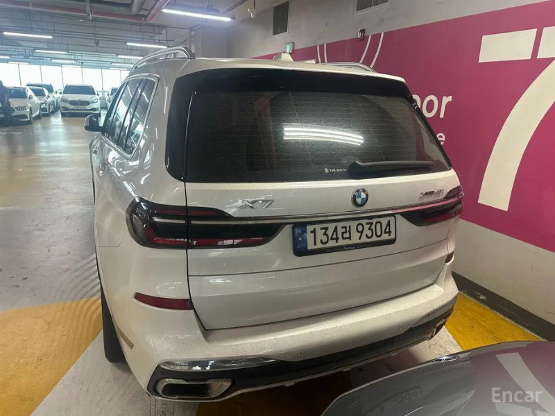 car BMW X7 id54221 photo #2