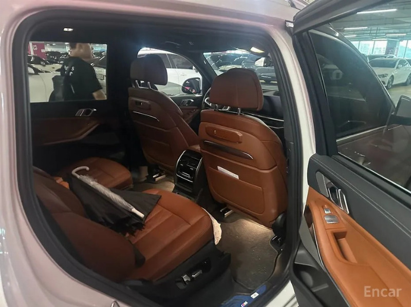 car BMW X7 id54221 photo #7