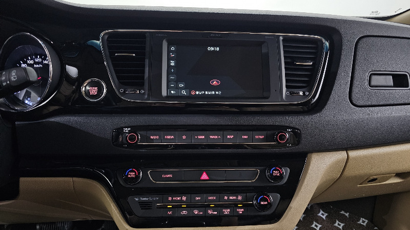 car KIA Carnival id54403 photo #14
