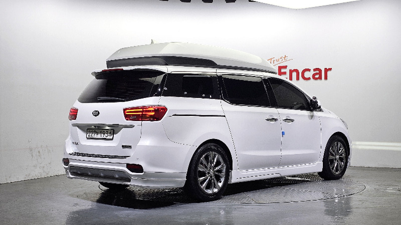 car KIA Carnival id54403 photo #2
