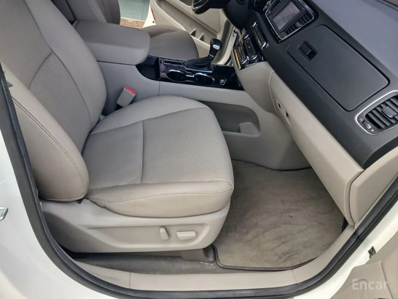 car KIA Carnival id54409 photo #9