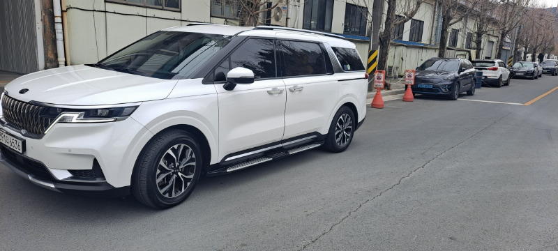 car KIA Carnival id54430 main photo