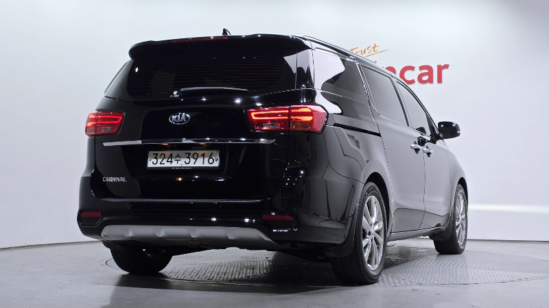 car KIA Carnival id54438 photo #2