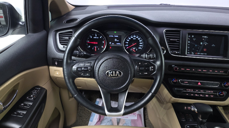 car KIA Carnival id54441 photo #12