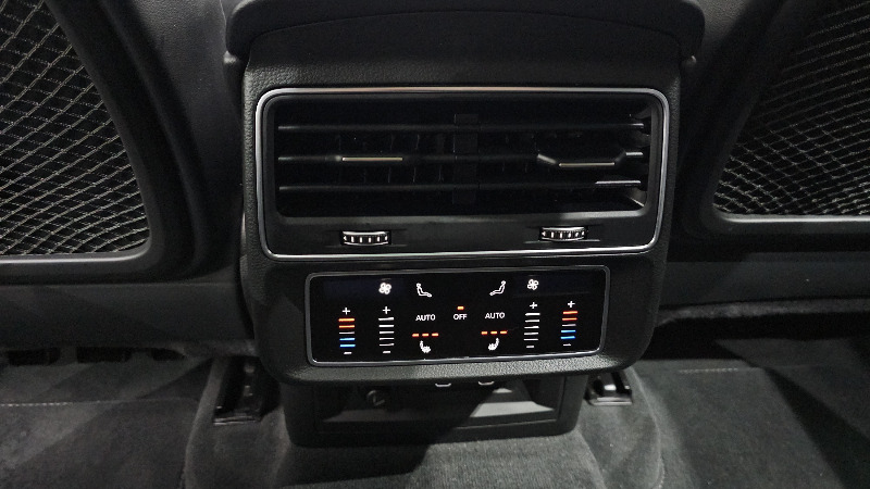 car Audi Q8 id54501 photo #19