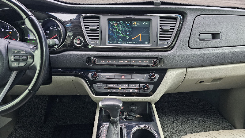 car KIA Carnival id54525 photo #16