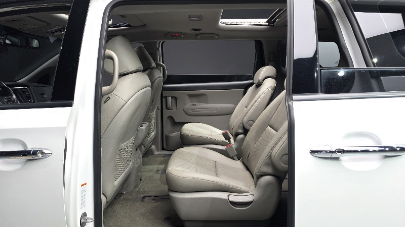 car KIA Carnival id54539 photo #12