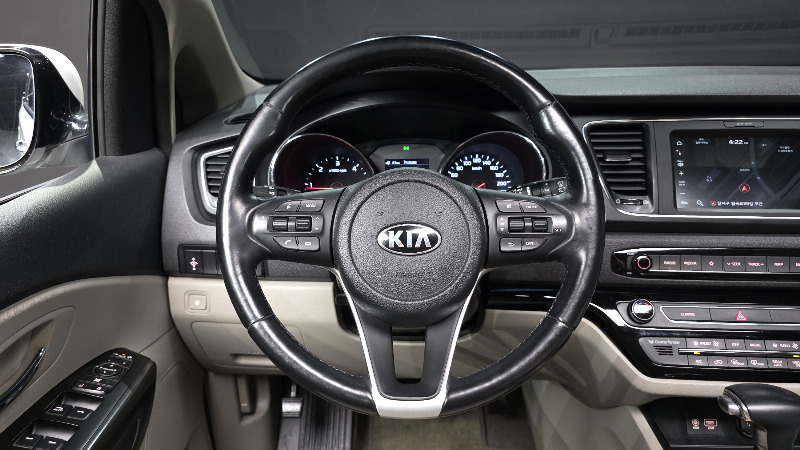 car KIA Carnival id54539 photo #13