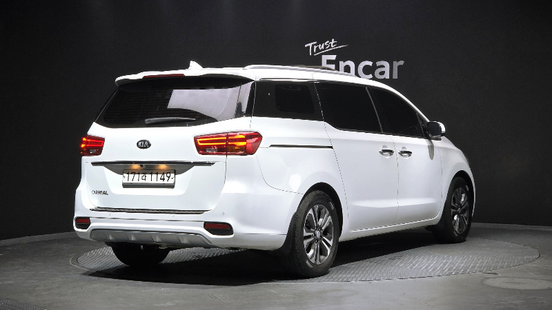 car KIA Carnival id54539 photo #2