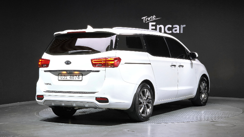 car KIA Carnival id54541 photo #2
