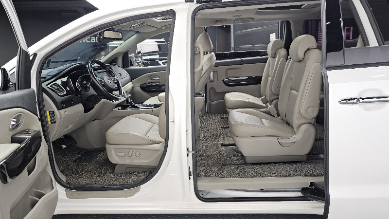 car KIA Carnival id54589 photo #11