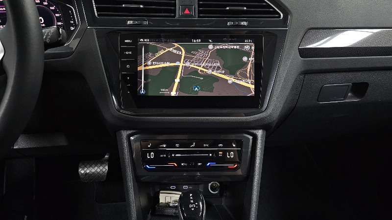 car Volkswagen Tiguan id54654 photo #14