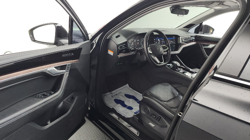 car Volkswagen Touareg id54656 photo #10