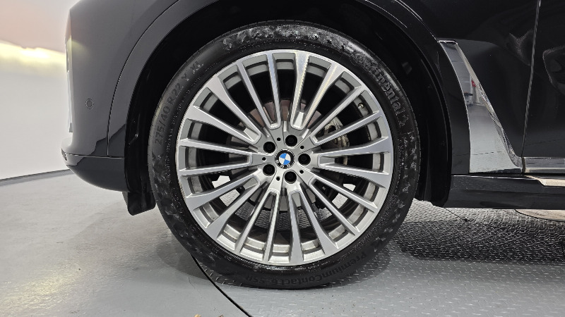 car BMW X7 id54713 photo #5