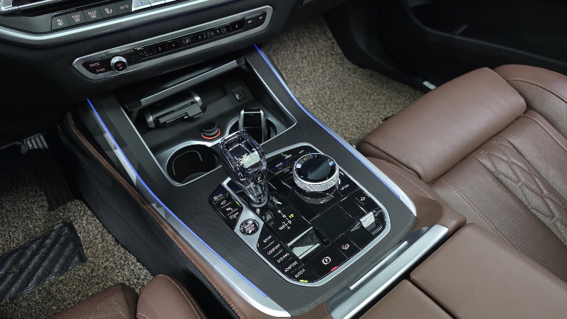 car BMW X7 id54713 photo #9