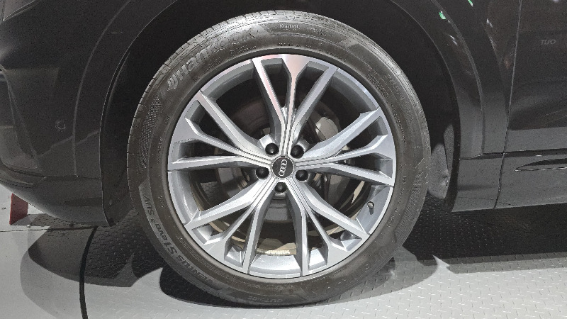 car Audi Q8 id54806 photo #5