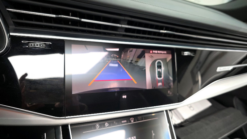 car Audi Q8 id54809 photo #15