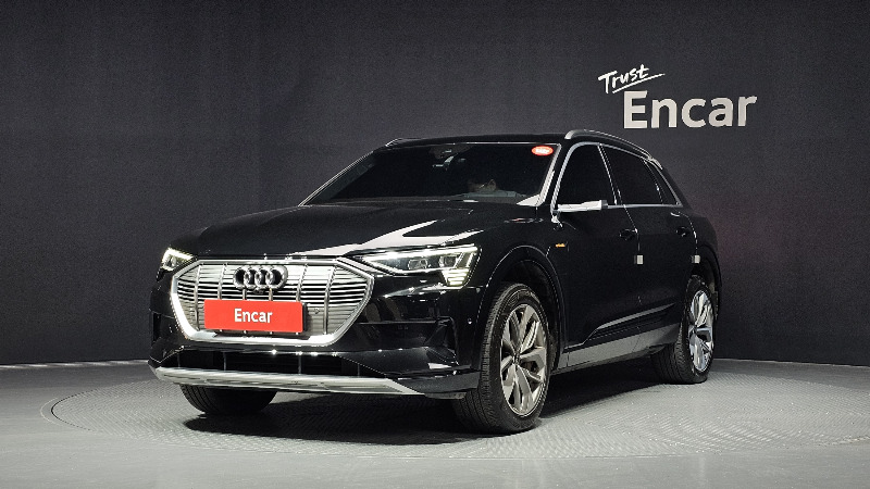 car Audi e-tron id54816 main photo