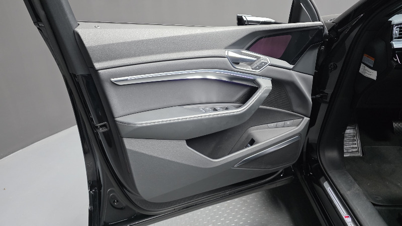 car Audi e-tron id54821 photo #19
