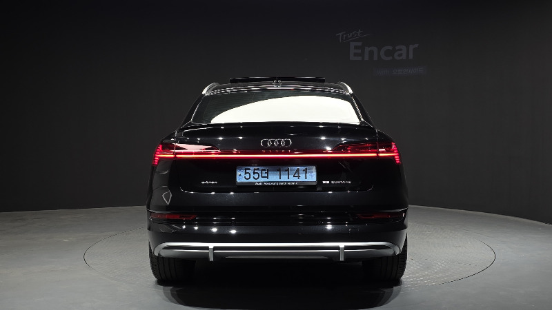 car Audi e-tron id54821 photo #4