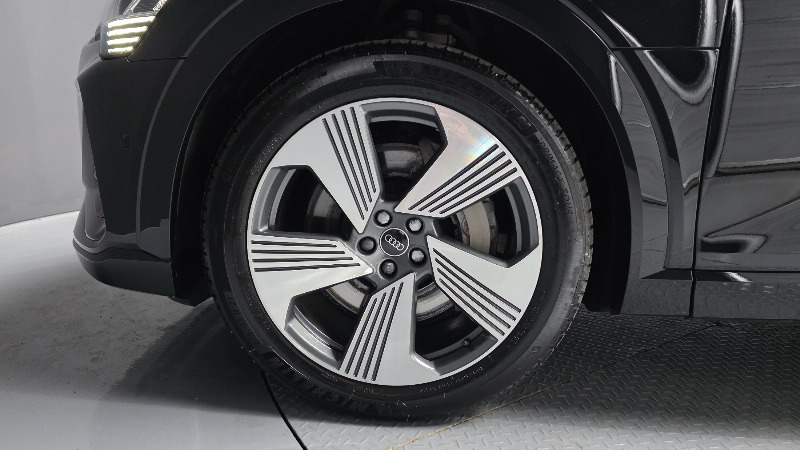 car Audi e-tron id54821 photo #5