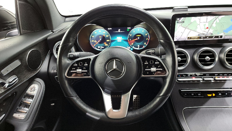 car Mercedes Benz GLC id54832 photo #13