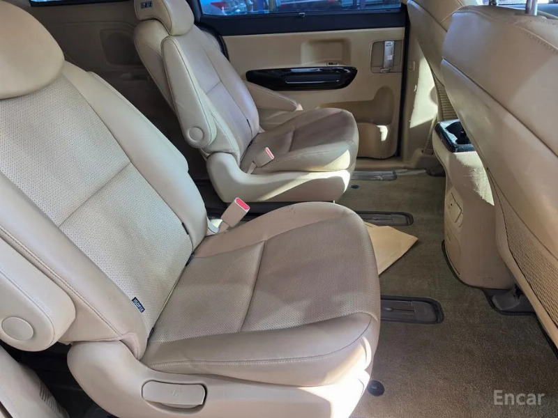 car KIA Carnival id54953 photo #16