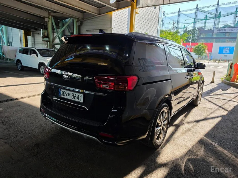 car KIA Carnival id54953 photo #4