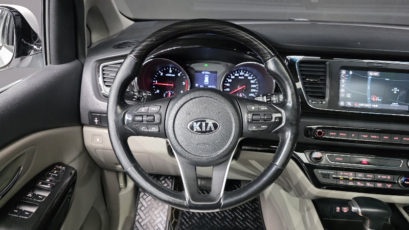 car KIA Carnival id54956 photo #13