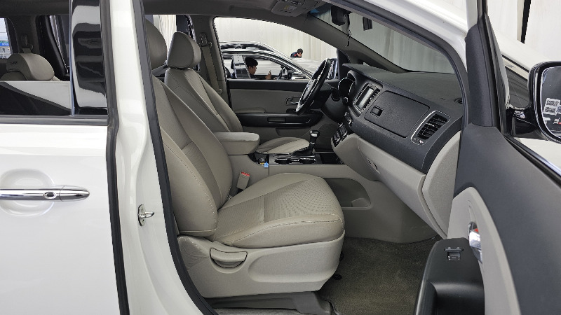 car KIA Carnival id54987 photo #11