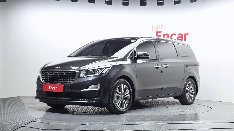car KIA Carnival id54992 main photo