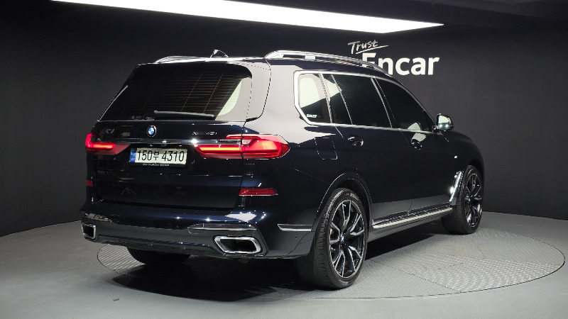 car BMW X7 id55113 photo #2