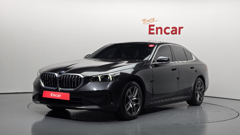 car BMW i5 id55115 main photo