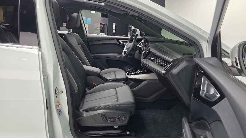 car Audi Q4 e-tron id55169 photo #11