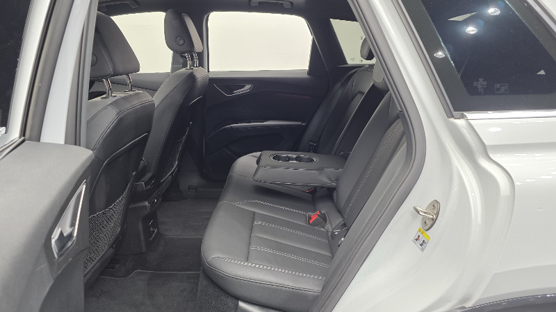 car Audi Q4 e-tron id55169 photo #12