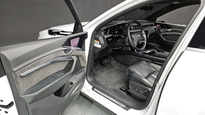 car Audi e-tron id55172 photo #10
