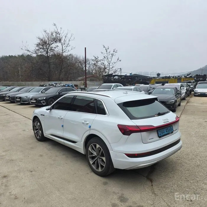 car Audi e-tron id55174 photo #3
